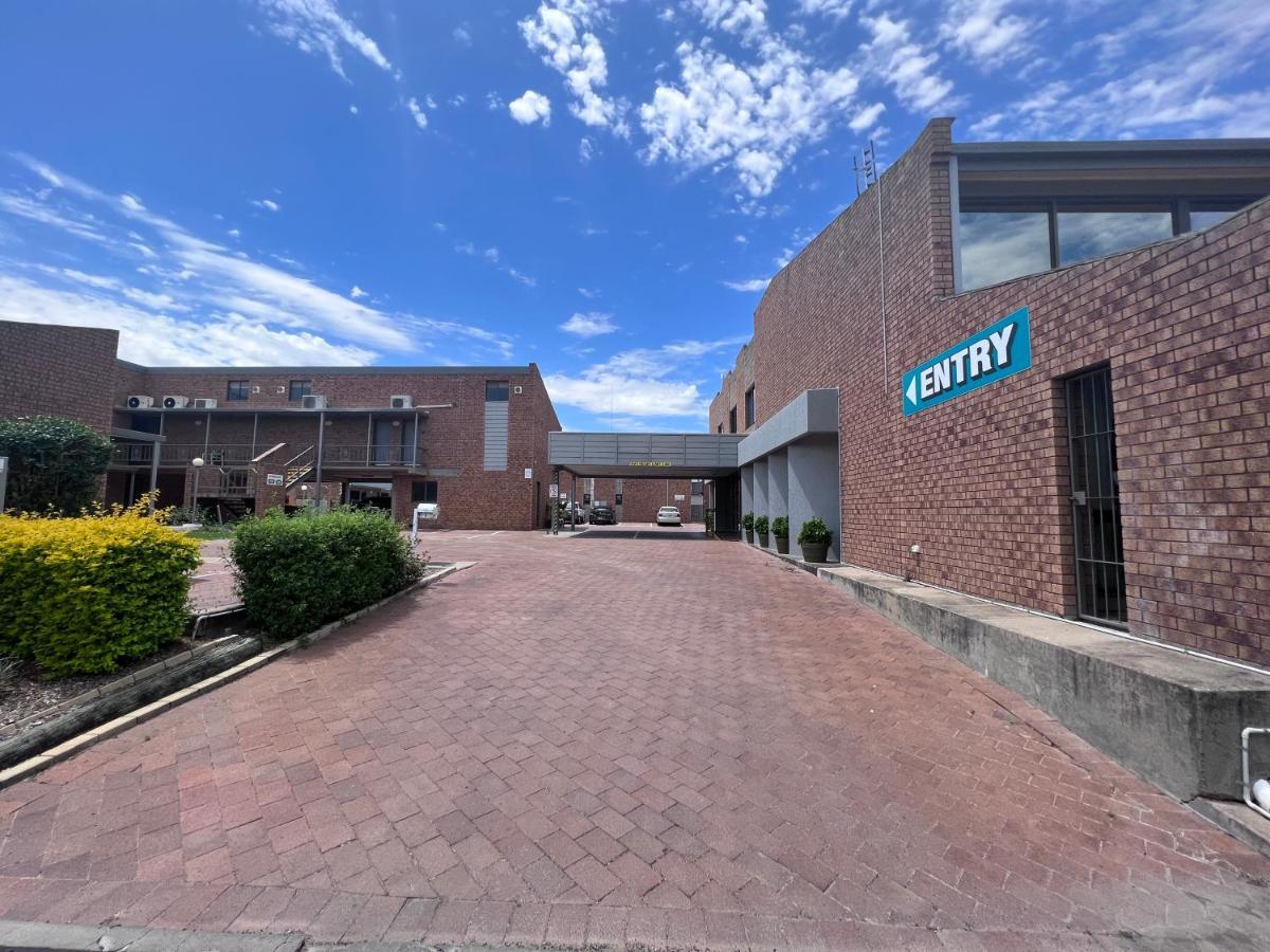 Spa Village Travel Inn Moree Dış mekan fotoğraf